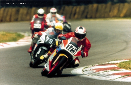 Andrea Negri in pista nel 1991